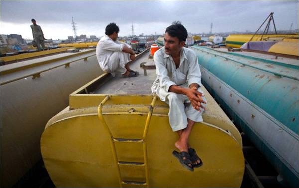 The burdens of an oil crisis