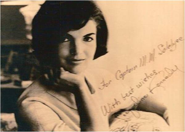 Mrs Kennedy flies PIA (1962)
