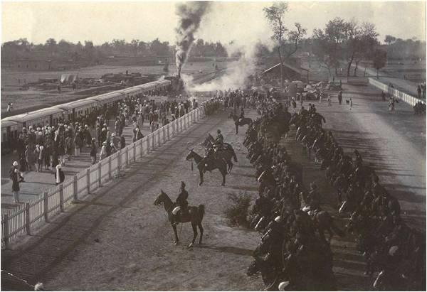 Bannu railway station (circa 1920)