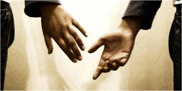 Muslims intervene to save Christian house from mob