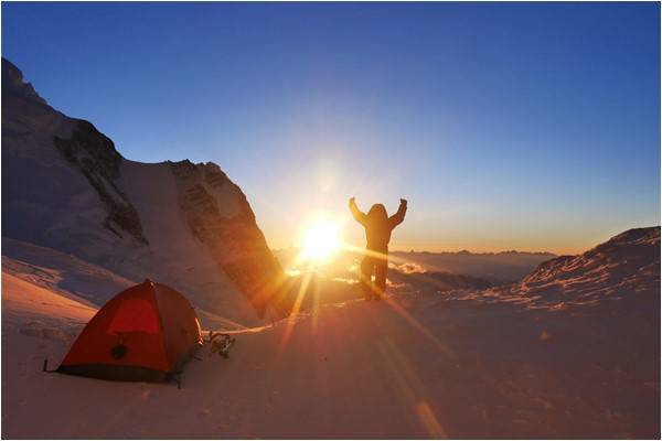 A poor deal for mountain guides
