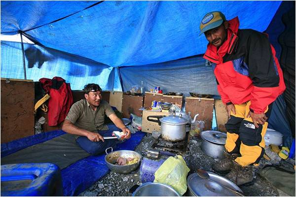 Feeding an expedition