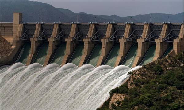 The art of giving a dam