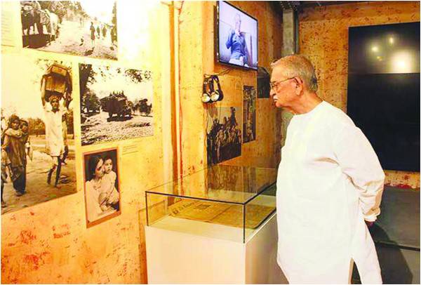 Gulzar's Batvaaranaama
