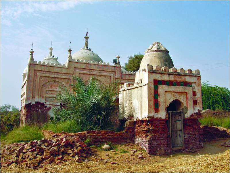 Neglected Necropolis of the Khuhawars