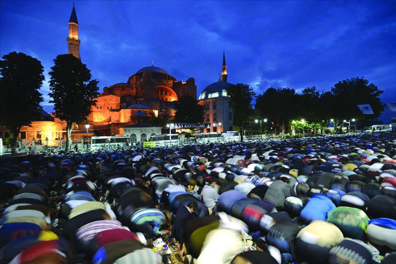 A Faltering Erdogan Falls Back on Islamism for Brownie Points