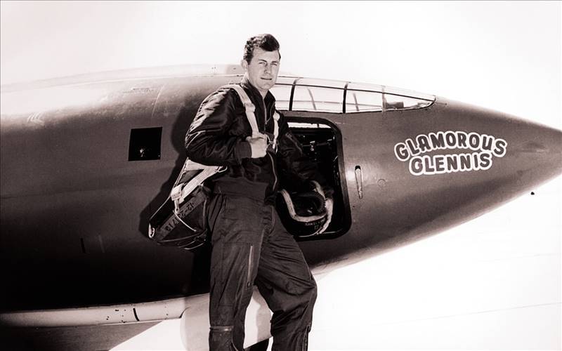Historic flight (1947)