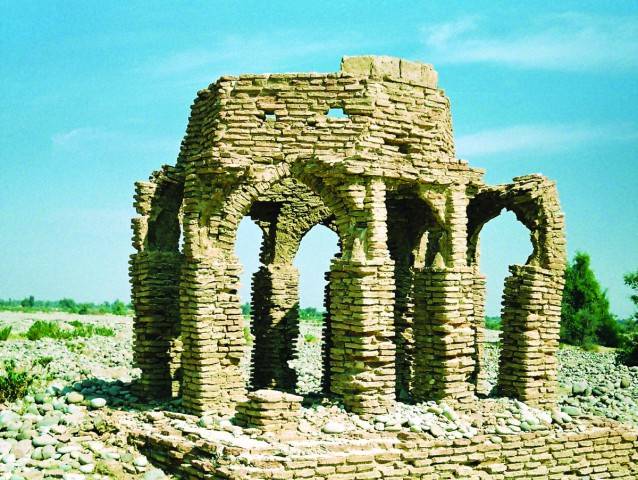 Tombs of Bahwani Lagharis in Johi
