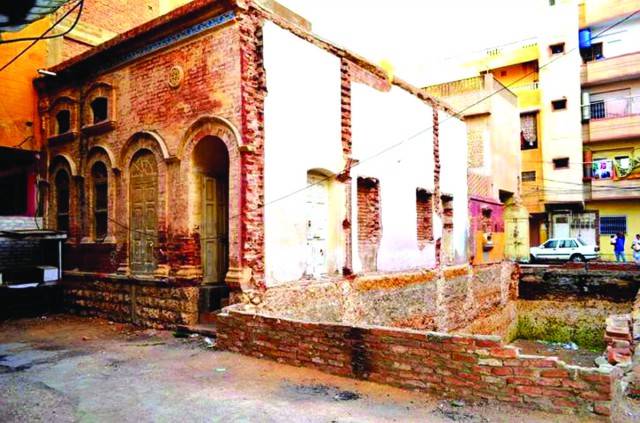 Narratives on Settlements and Buildings: A Missed Perspective