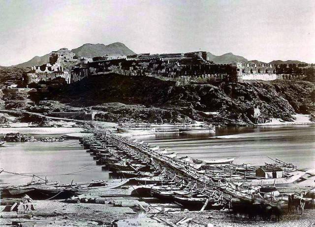 Two Bridges, Two Officers and the Shadow of Tsarist Russia