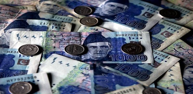 Rupee Sags To New Low Of 174.43 Against Dollar