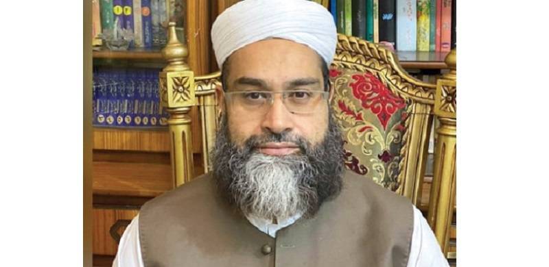 Maulana Tahir Ashrafi Comes Out Against Ads ‘Unnecessarily’ Featuring Women Despite ‘So Many Good-Looking Men’