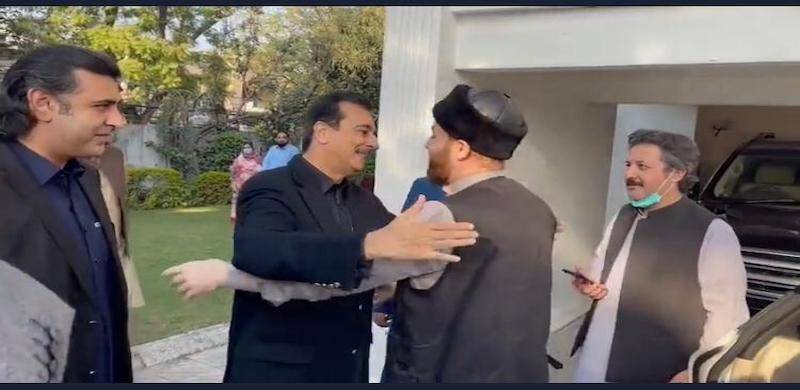 Iraqi 'Faith Healer' Being Warmly Received In Pakistan Was Charged With Fraud In Saudi Arabia, Turkey