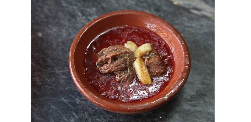 Despite Rising Inflation, Peshawaris Like To Start A Day With Paye From Nikka's Famed Eatery