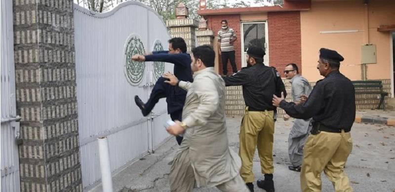 Constantly Lost: The Identity Crisis And Meltdowns Of The Blocked Elite In Pakistan