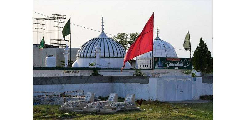 Among The Naushahi Saints of Kirpa, Learned Daughters Carried On Their Fathers' Work