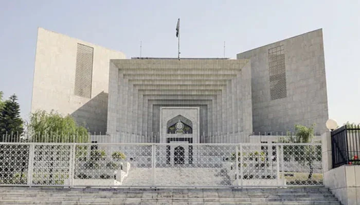 Twitterati Reactions To SC’s Decision On Govt’s Plea For Full Bench In Punjab CM Election Case