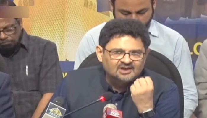 Economy on right track: Miftah