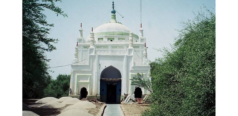 Mosques And Mystics Of Shikarpur - III