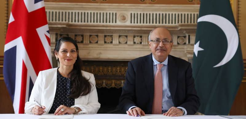 Pakistan, United Kingdom Ink 'Landmark' Repatriation Deal