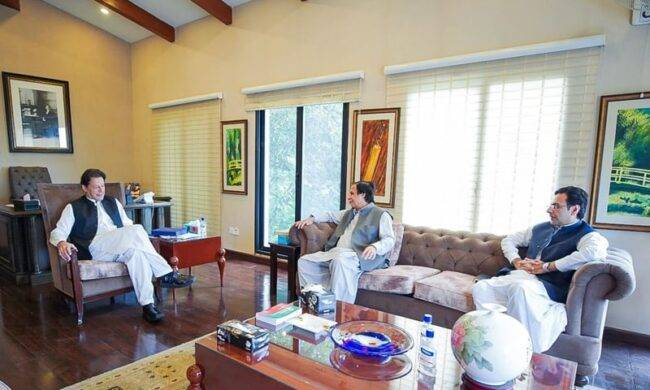 Parvez Elahi Stands By Imran Khan