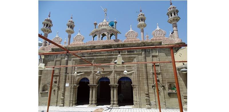 Stonemasons Of Chakwal And The Historical Mosque Of Fim Kassar