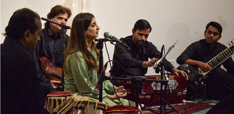 Nazia Zuberi Honours Nayyara Noor