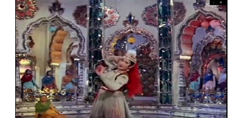 On The Set Of Mughal-e-Azam And Behind The Scenes: 'Jab Pyar Kia To Darna Kia'