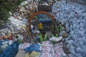 Aid For Flood And Rain Victims Of Kisu