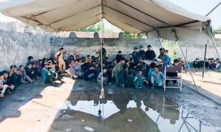 Sindh Govt Invites NGOs, Charities To Help Restart Schooling In Flood-Affected Areas