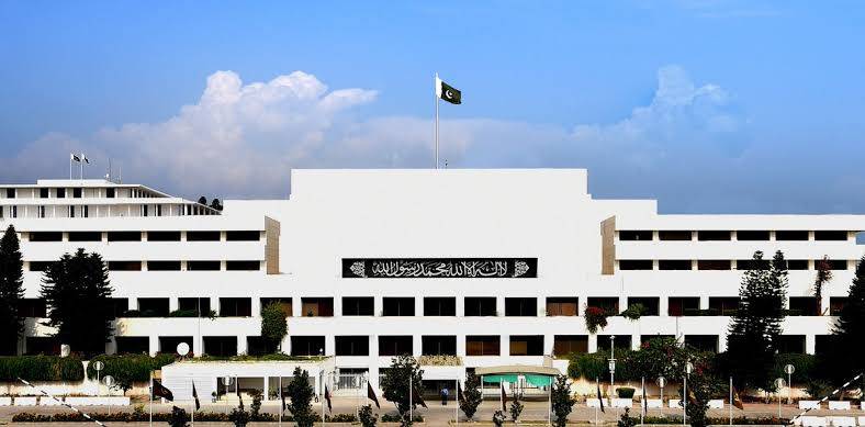 Parliament Bans Unauthorized Entry Of Social Media Influencers