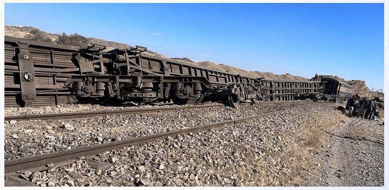 At least 8 Wounded As Blast Derails Train In Balochistan's Bolan