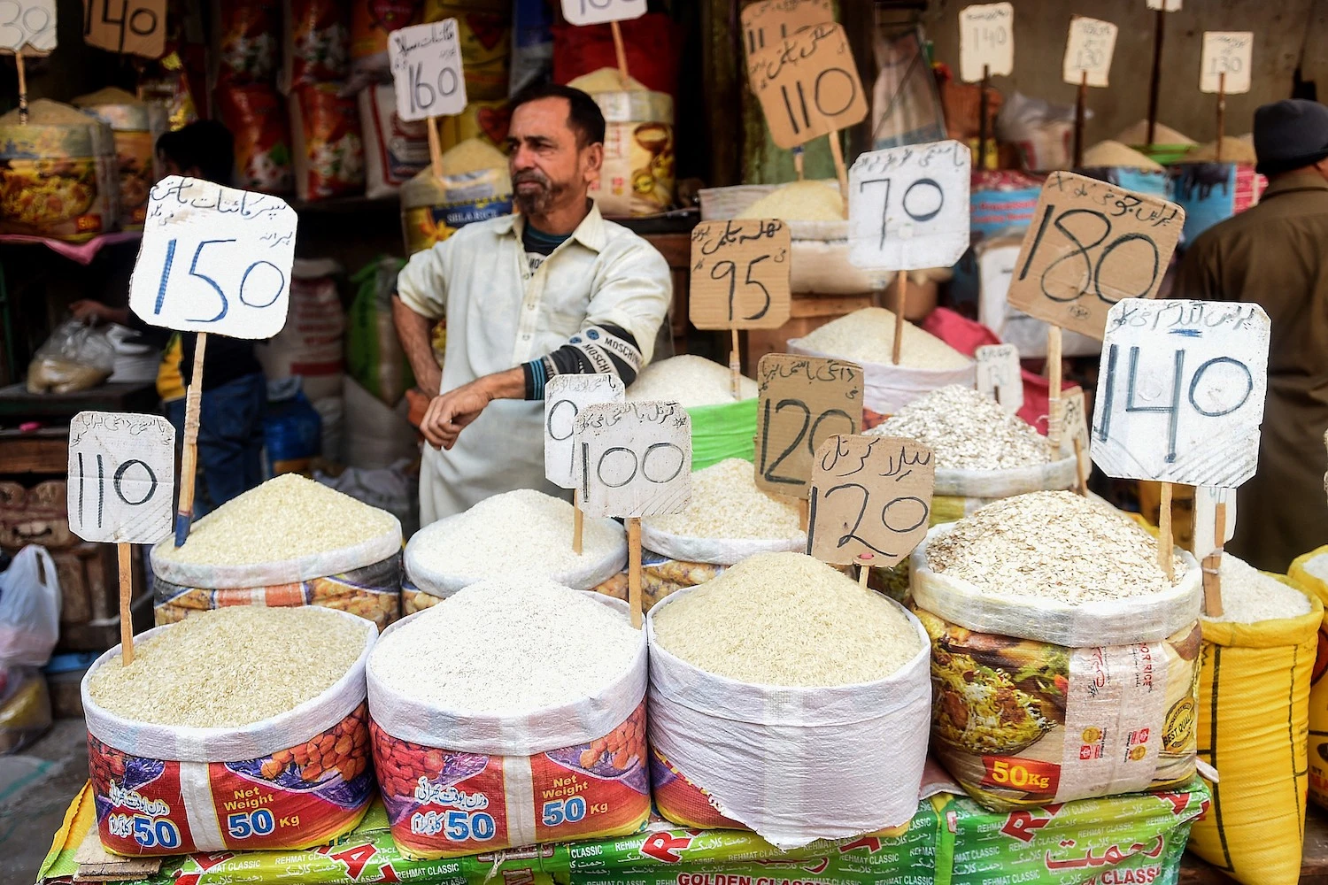 'Highest In 50 Years': Pakistan Inflation Jumps To 31.5% Amid Financial Crisis