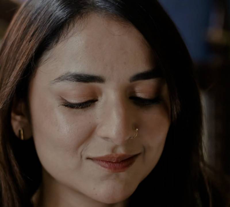 Yumna Zaidi Sets Twitter On Fire With Her Hotness