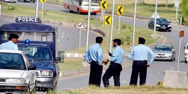 Islamabad SP Caught Providing Confidential Information To Imran Khan