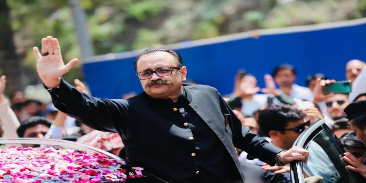 AJK PM Sardar Tanveer Ilyas Disqualified For Contempt Of Court