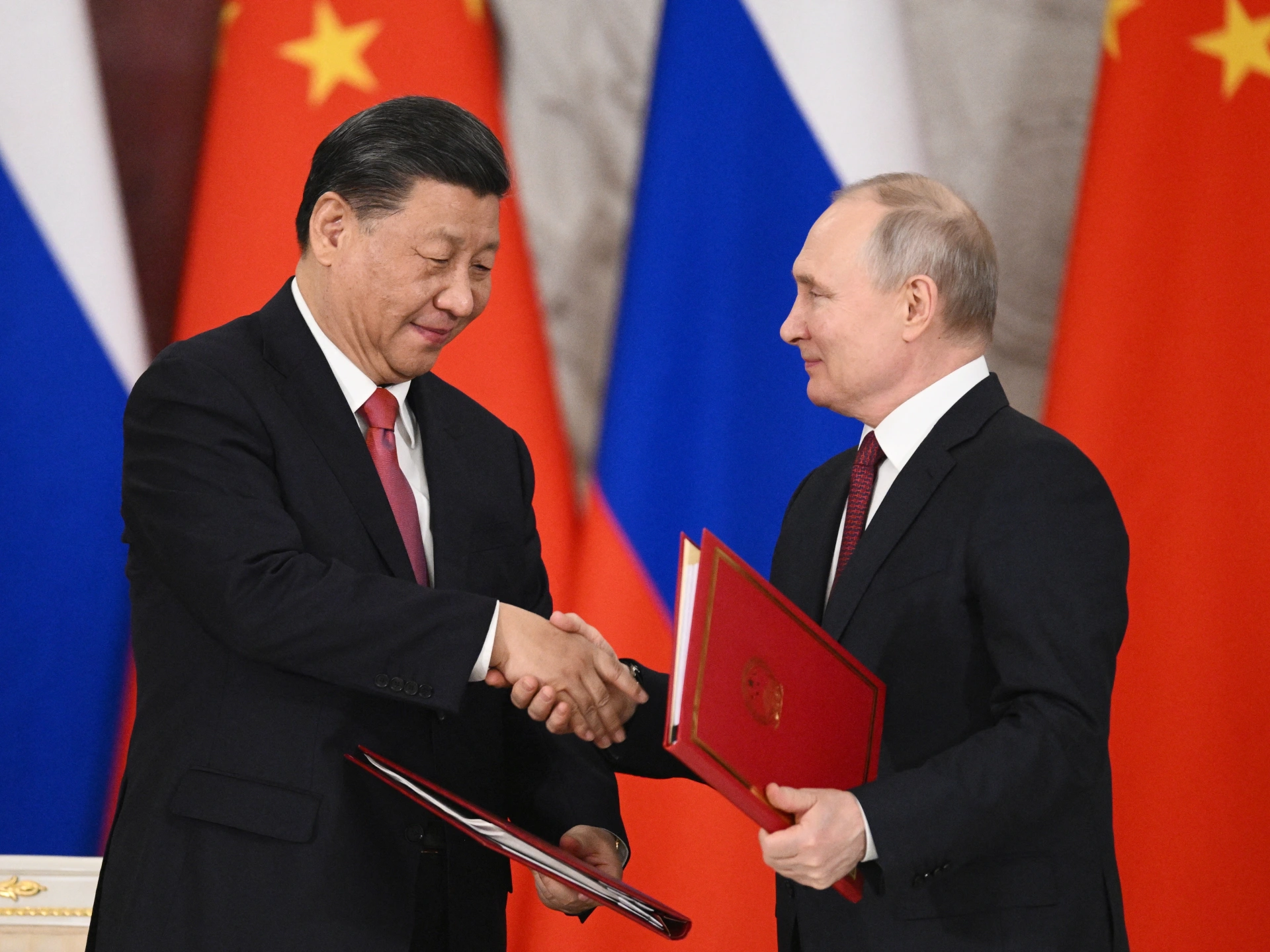 Russia-Ukraine War Needs To Be De-escalated