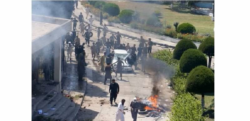 How Pakistan's Descent Into Arson, Pillage And Extremism Began