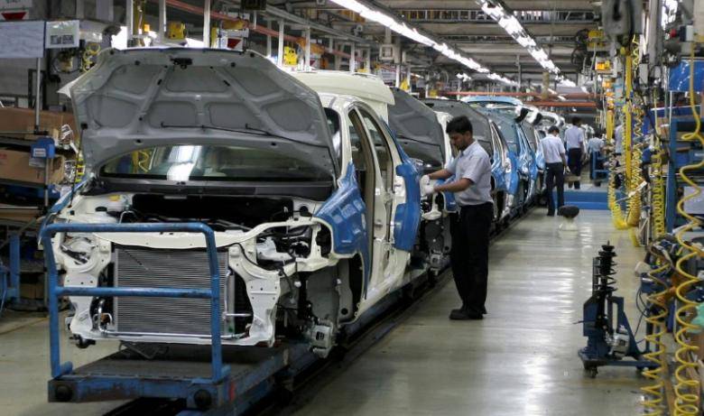 Government Turns Eyes Towards Formal Sector To Achieve Ambitious Tax Targets
