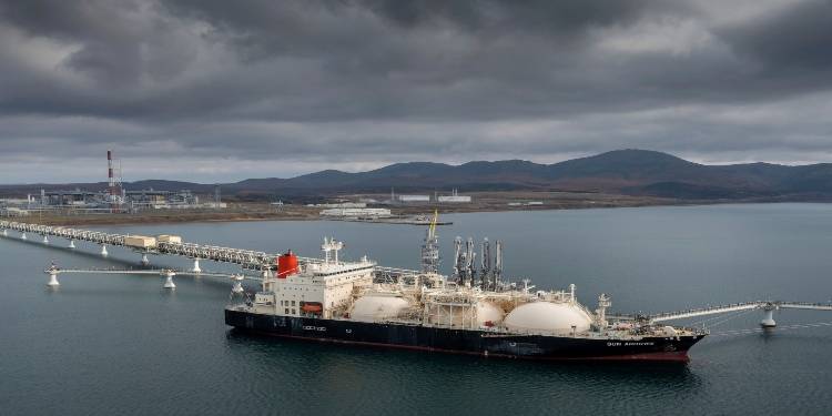 Negotiations Underway For Second Shipment Of Russian Crude Oil