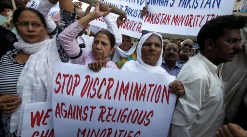  The Paradoxical Chromatic Hypocrisy Of Pakistan