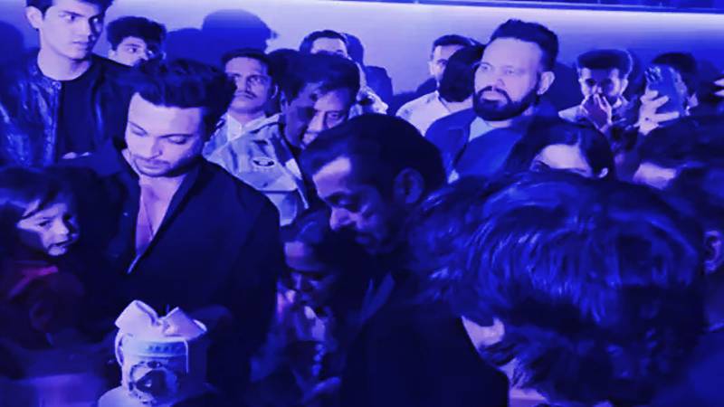 Salman Khan Celebrates Birthday With Niece Ayat Sharma