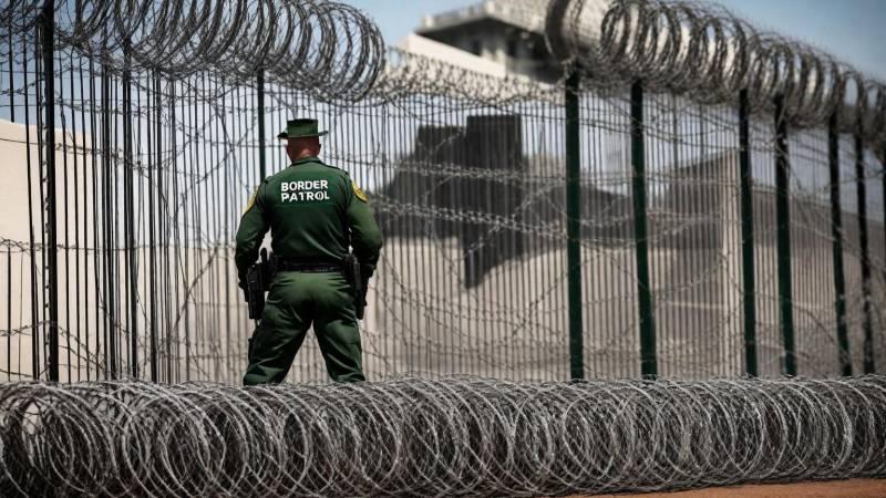 US, Mexican Officials In High-Level Talks On Illegal Border Crossings