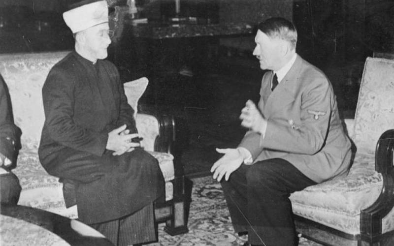 On Degrees Of Complicity 