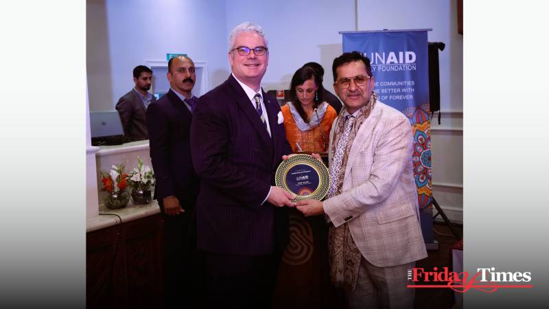 Junaid Family Foundation Signs Deal With Gates Foundation & UNICEF For Pakistan Women