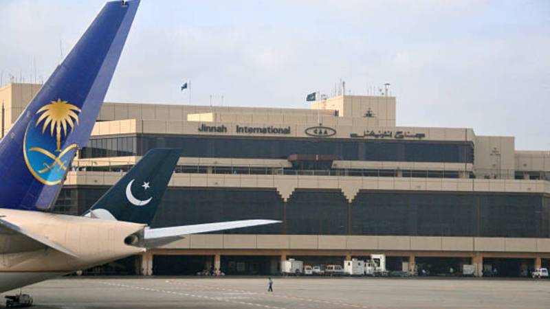 Karachi Airport Chaos: Long Lines, Corruption, And A ‘Fast-Track’ For Those Who Pay