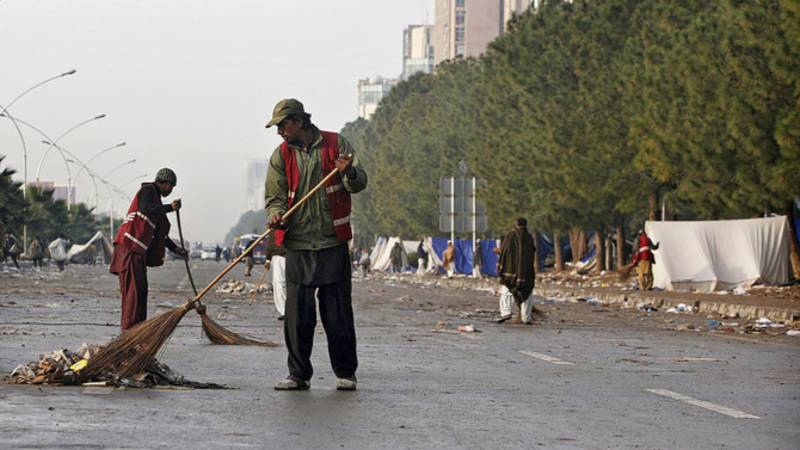 Valuing Sanitation Workers: Key To Public Health, Climate Resilience, And Safe Cities