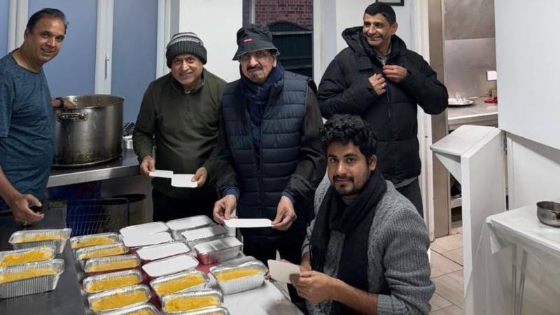 For The Love Of God: Adan Nawaz And Volunteers Help London’s Homeless