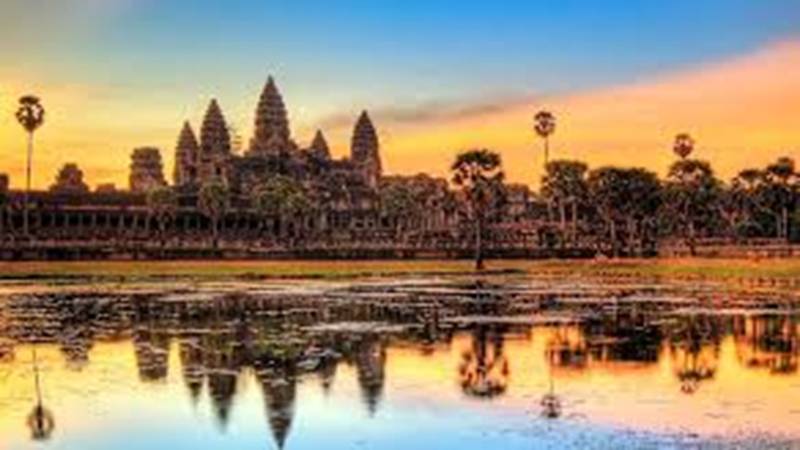 Finding Books, Buddhism And Bars: A First Trip To Cambodia